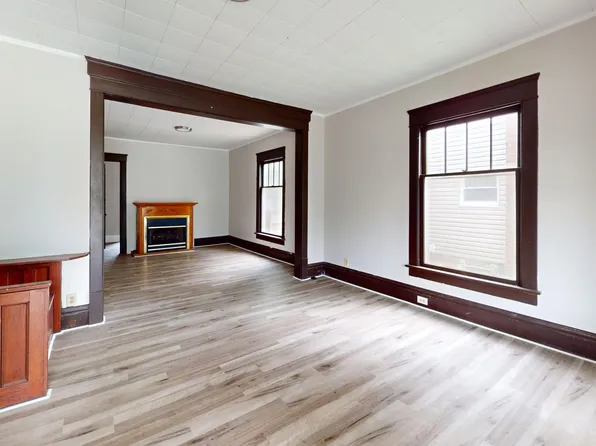 801 W Exchange St, 801 W Exchange St, Akron, OH 44302