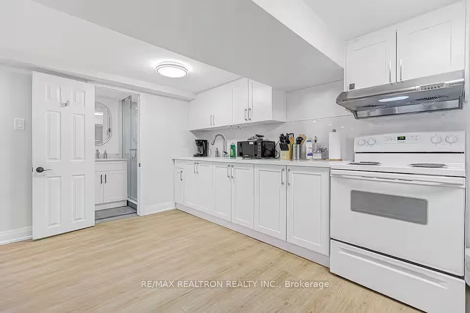 2 bed, $1,900 — Photo 1
