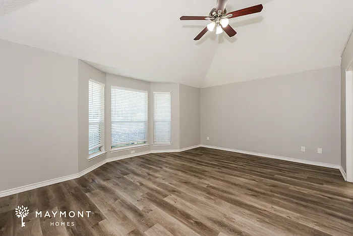 819 Crooked Creek Ln — Photo 9