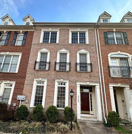 3rd image of 42467 Regal Wood Dr