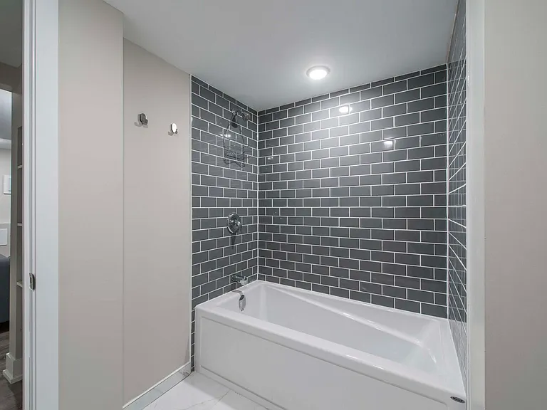 107 Hilliard Ave #B — Photo 7
