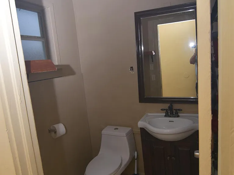 412 N Dixie Hwy — Photo 8