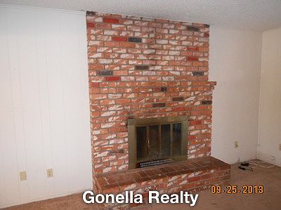 3rd image of 398 Leslie Dr