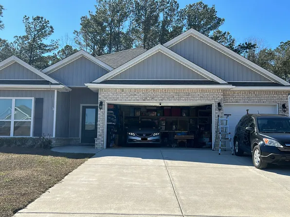 6005 Penni Ln, Ocean Springs, MS 39564