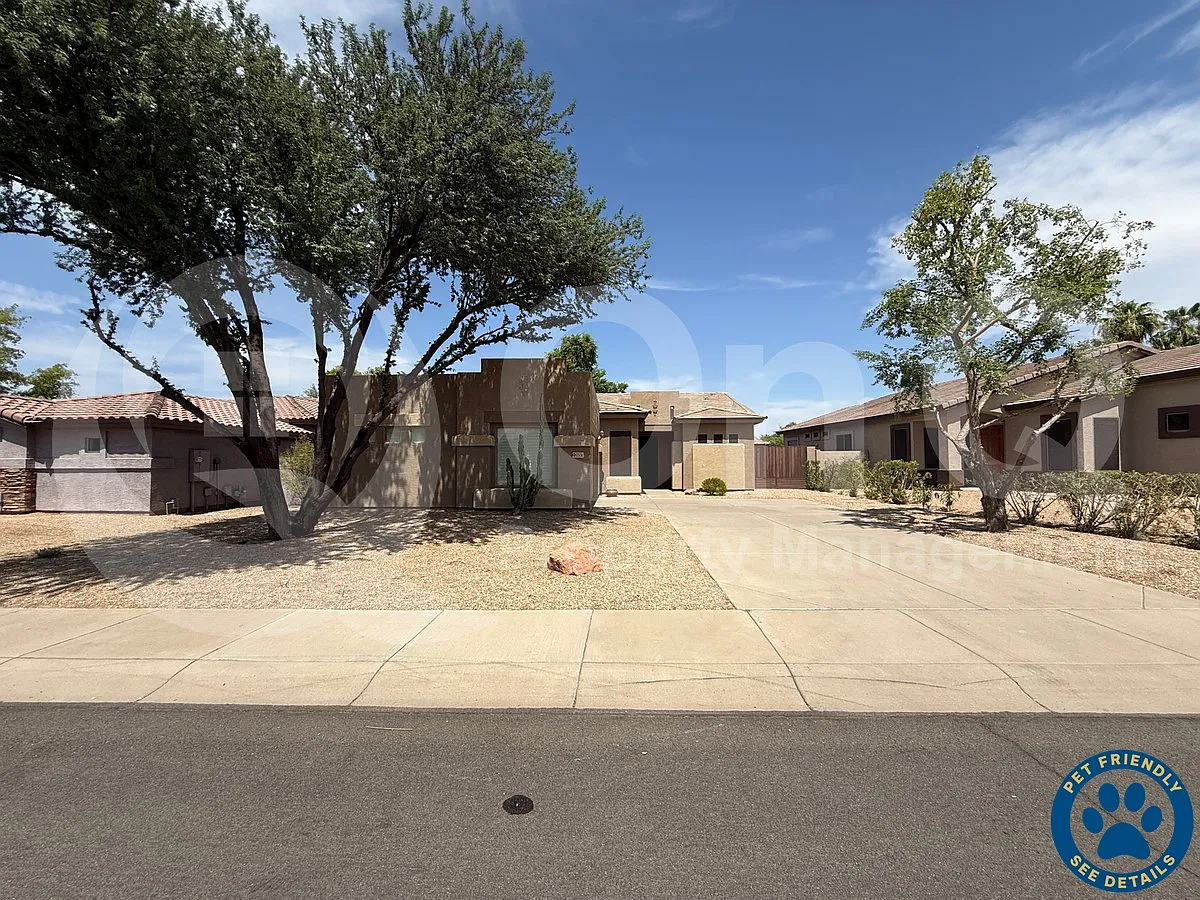 4 bed, 2.0 bath, 1785 sqft, $2,600 — Photo 1