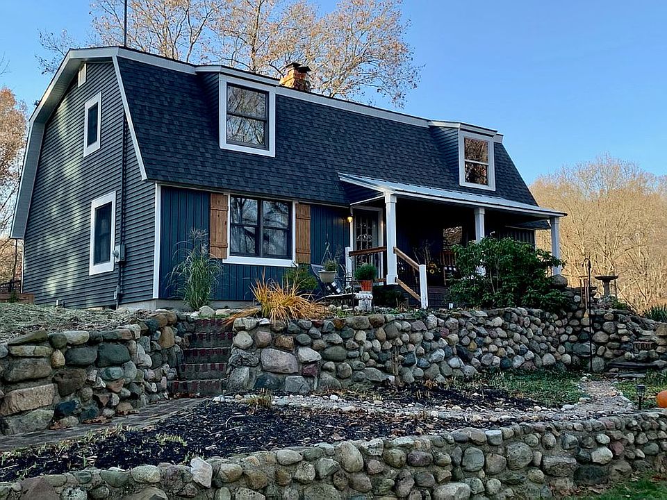 2nd image of 4525 Thimbleberry Ln NE