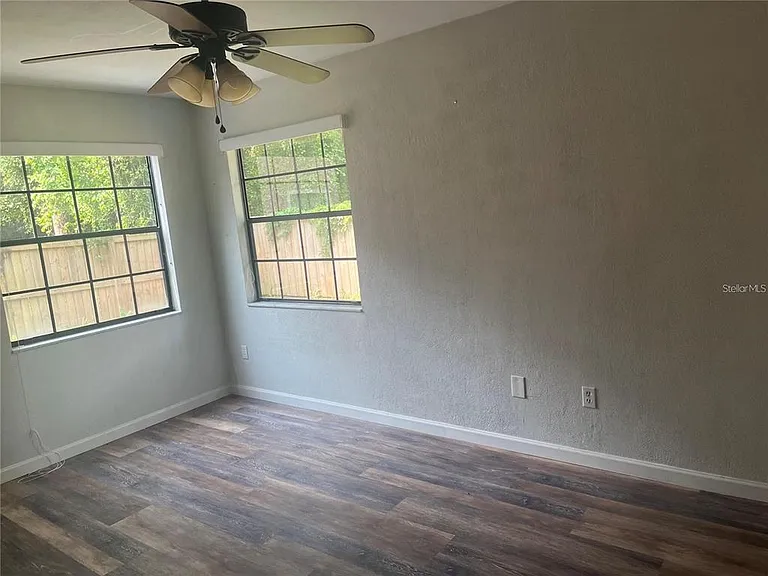 2024 SW 73rd Ter — Photo 5