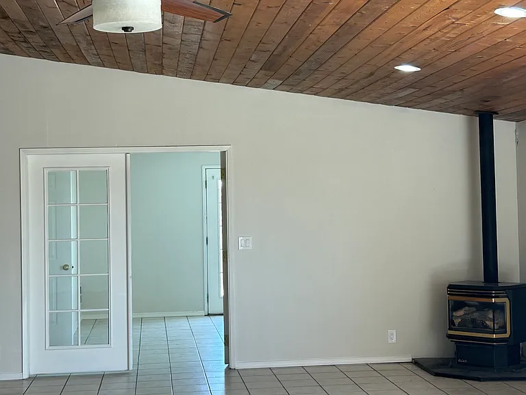 6840 Binghamton Rd — Photo 2