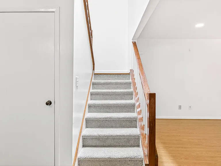 208 Finley Forest Dr — Photo 23