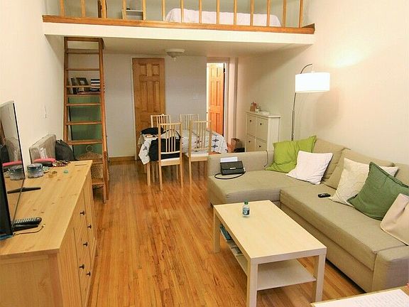 2nd image of 305 W 92nd St APT 2B