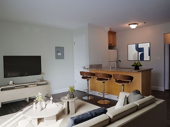 2nd image of 4255 Central Ave APT 1
