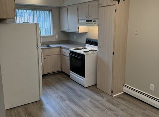 421 Parkdale Ave #B, Rochester, MI 48307