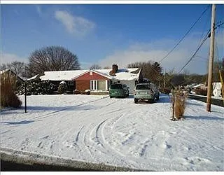131 Samuel St photo 1