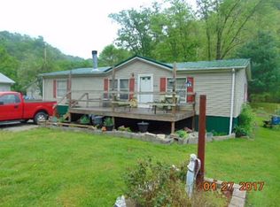 2045 State Route 302, Van Lear, KY 41265