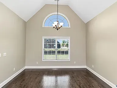 115 Woodmere Ct — Photo 11
