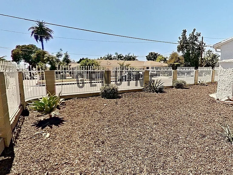 1145 W McFadden Ave — Photo 29