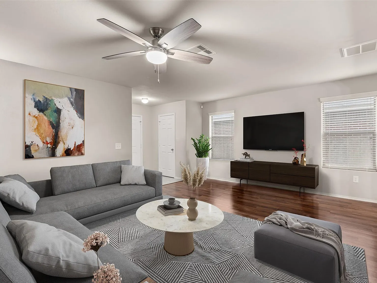3 bed, 2.5 bath, 1920 sqft, $2,200 — Photo 4