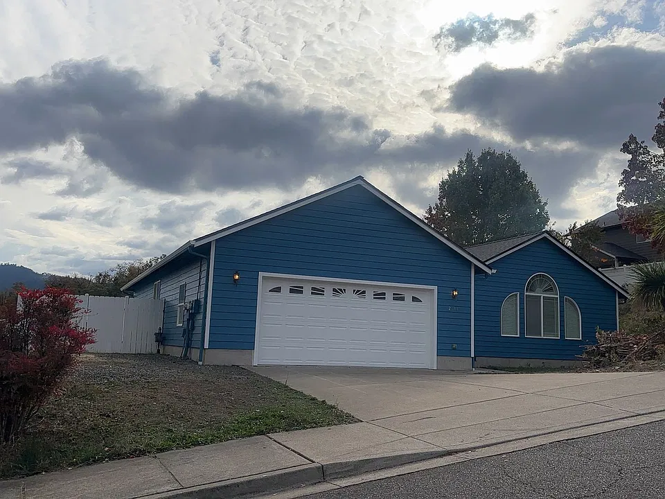 2343 NW Chambers Dr