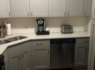68 Robinhood Dr, Cranberry Township, PA 16066