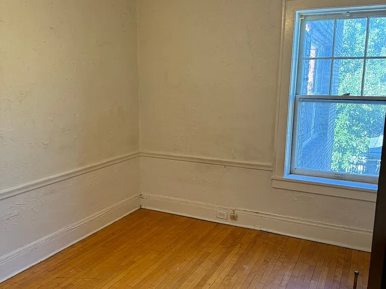 2212 Girard Ave. S — Photo 9