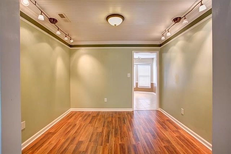 1st image of 6846 Steeplechase Dr NW