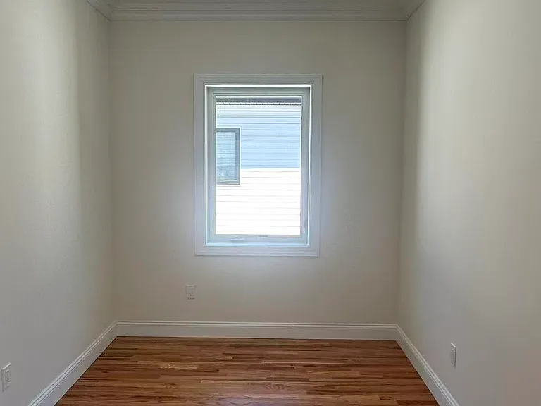 284 Eltingville Blvd #2 — Photo 4