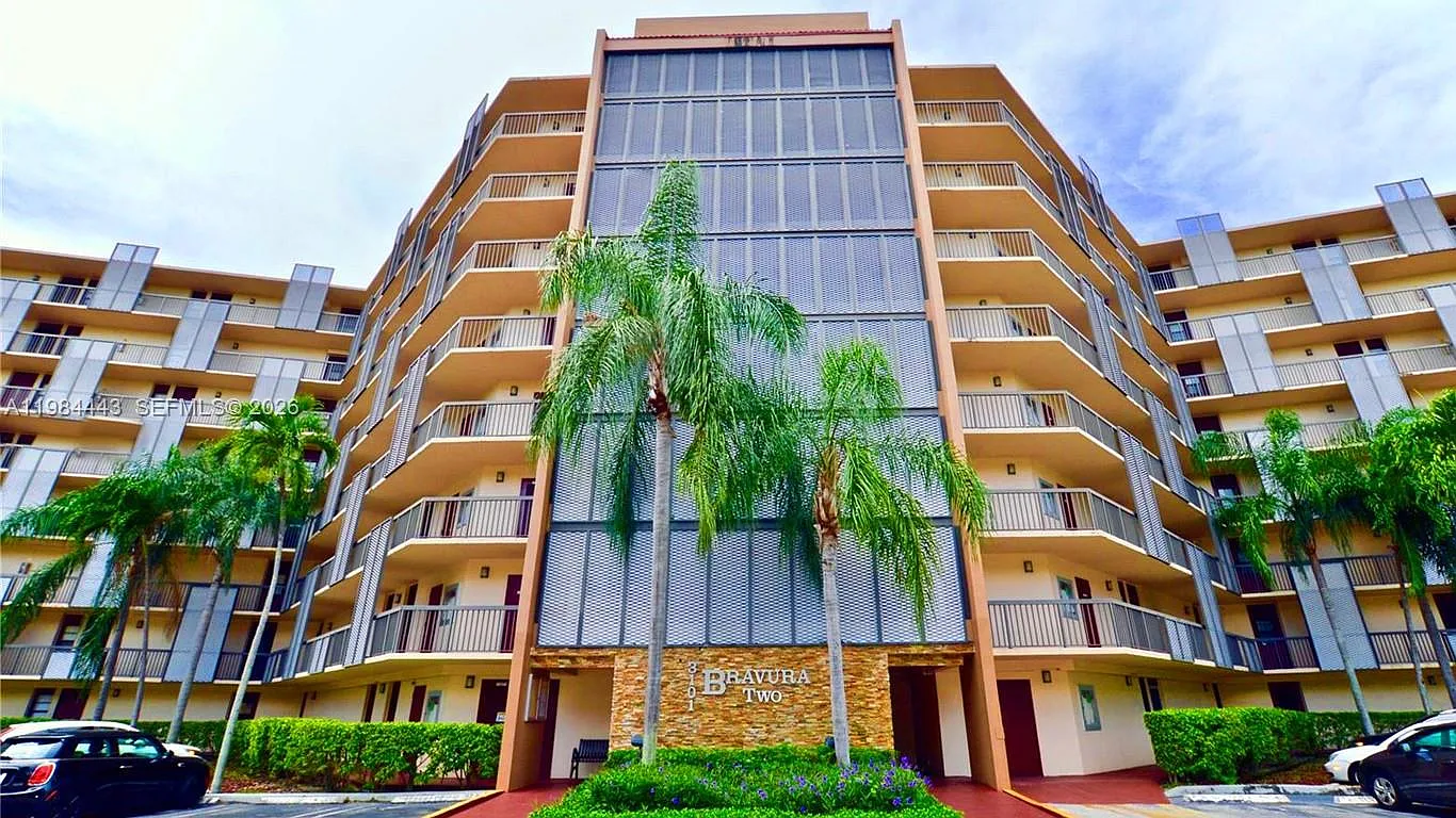 Bravura I Condo — Photo 1