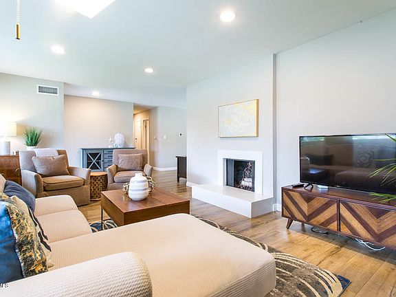 5th image of 128 W Sidlee St