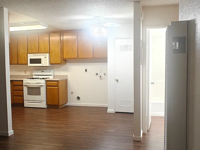 21220 Madre St #X — Photo 1