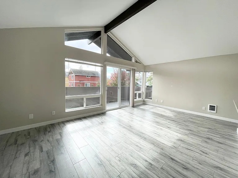 14320 Roosevelt Way N #201 — Photo 3