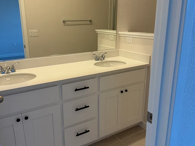 2704 Contour Way — Photo 6
