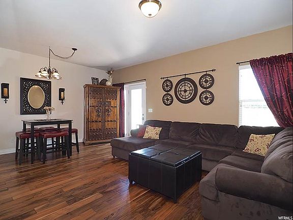3rd image of 1618 Wyngate Park Dr