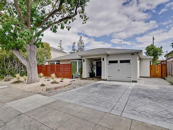 2nd image of 3125 Stockton Pl