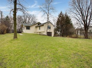 9600 Hennepin Town Rd, Eden Prairie, MN 55347