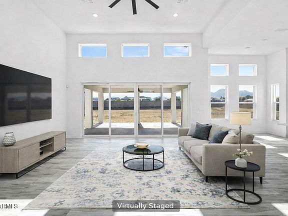 3rd image of 18815 E COUNTRY MEADOWS Court