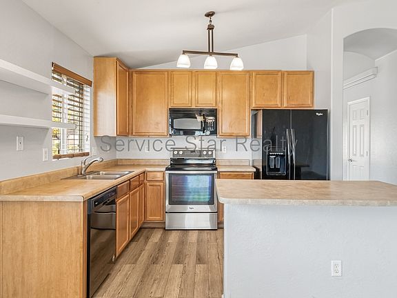 5th image of 4601 N 123rd Dr