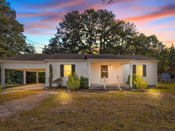 117 Wilson Ave, Wakefield, VA 23888