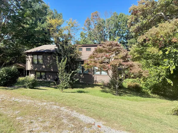 1100 Scott St, Christiansburg, VA 24073