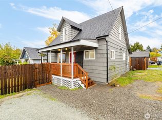 718 N 1st St, Mount Vernon, WA