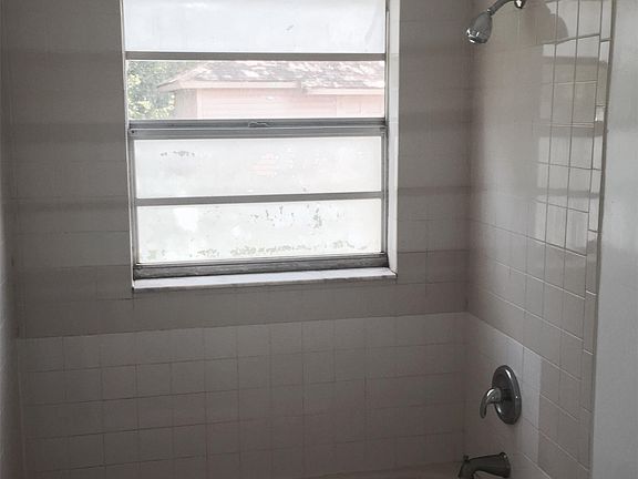 4th image of 3806 N Garrison St