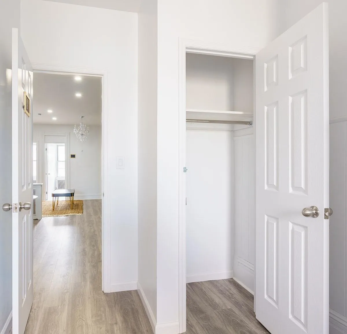 Twin bedroom in 4 bed/1 bath home in Astoria #1266 B — Photo 2