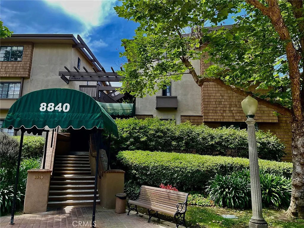 2 bed, 1080 sqft, $3,700 — Photo 2