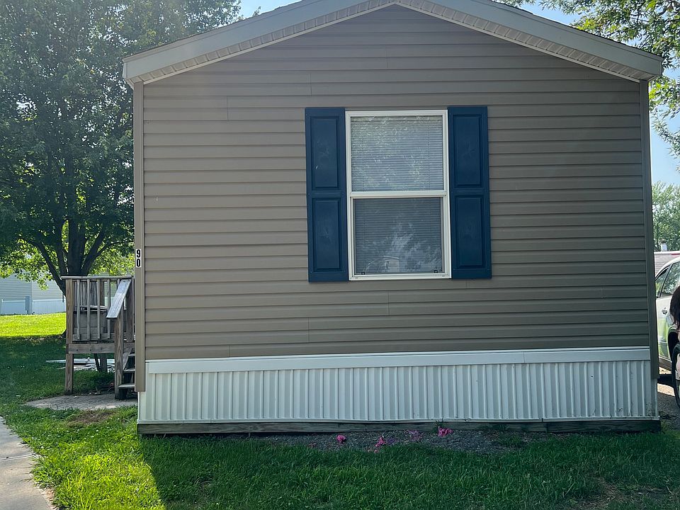 2nd image of 292 South Dr #1a6