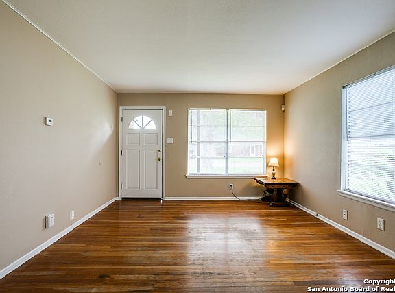 3rd image of 367 Goodhue Ave