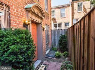 902 Hughes Mews NW, Washington, DC