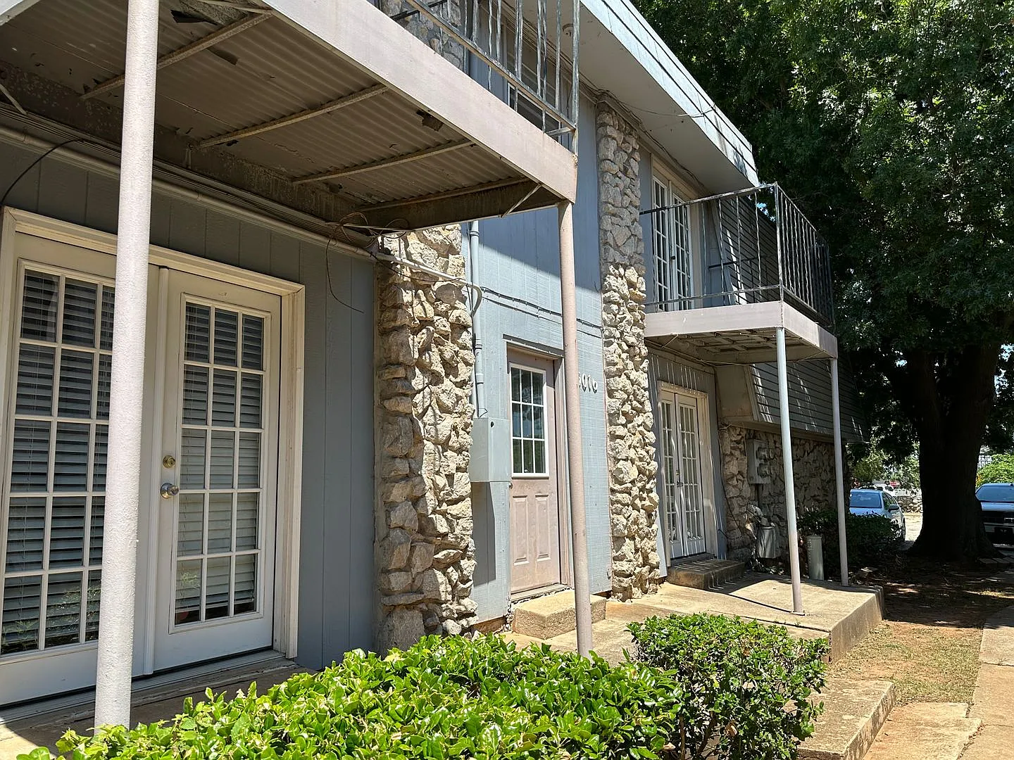 2 Bed/ 2 Bath Condo - Cedar Lake Estates — Photo 1