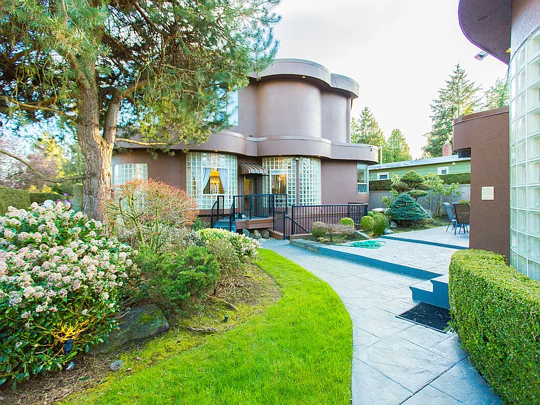 5883 Wallace St — Photo 19