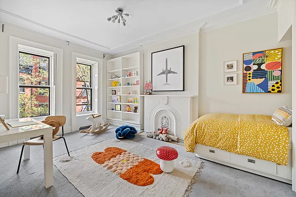 Sold by Compass | media 35