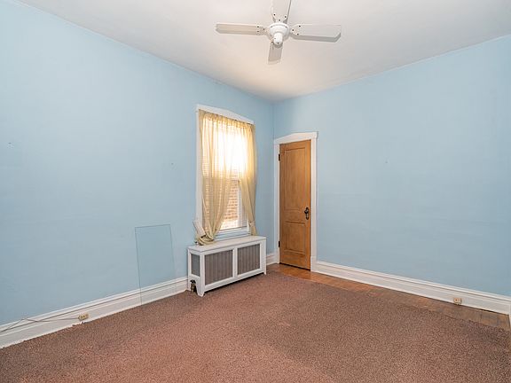 4th image of 4821 N Lowell Ave