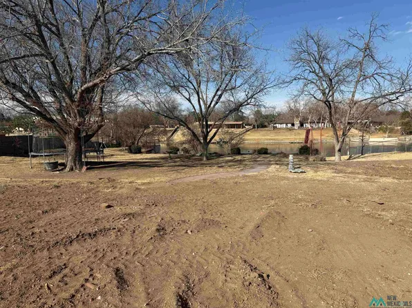 904 W Riverside Dr, Carlsbad, NM 88220